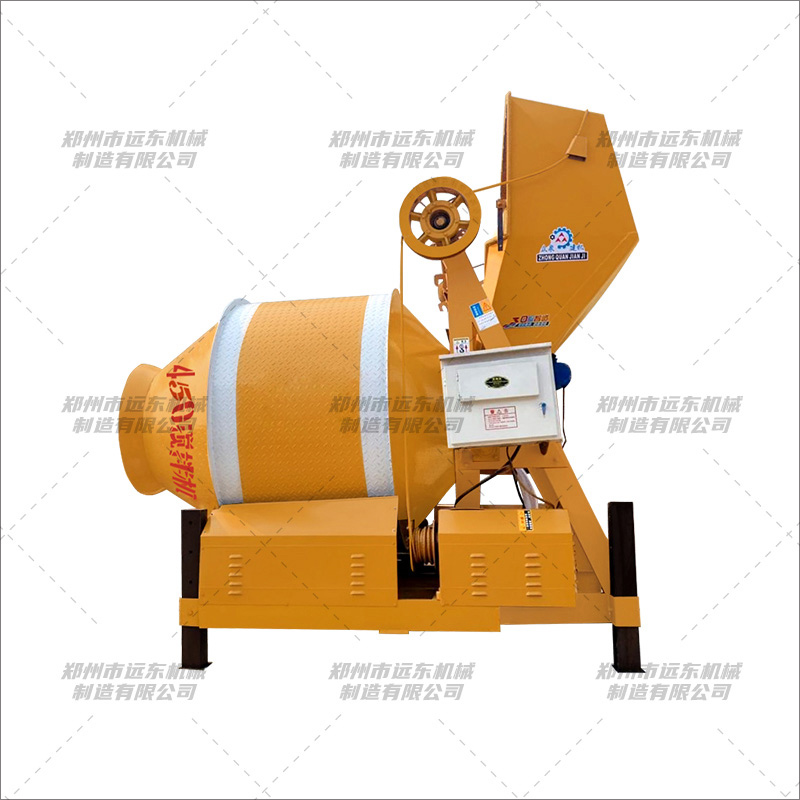 JZM450型全自动翻斗搅拌机(图1) JZM450型全自动翻斗搅拌机(图1)